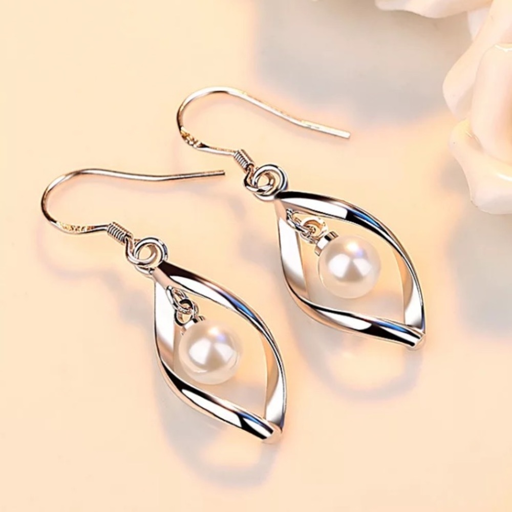 🌟 Sterling Silver 925 Pearl Drop Earrings
